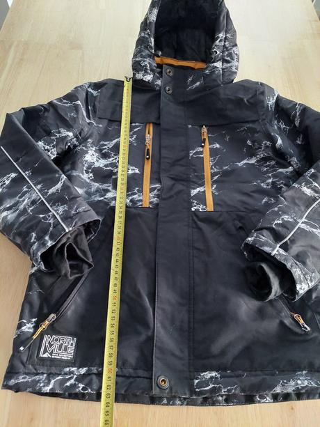 Kvalitná zimná/ lyžiarska bunda, 146