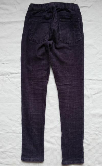 Fialove kordove nohavice , 152