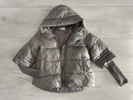 Lesklá bunda, reserved,m