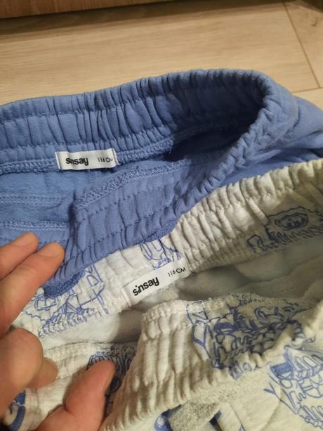 Hrubšie tepláky 116, sinsay,116