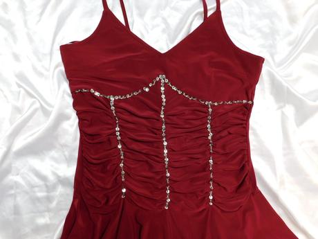 Pekne slavnostne saty, 38 / 40