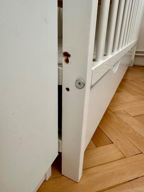 Drevena biela postielka so suflikom, šírka (cm): 60,dĺžka (cm): 120