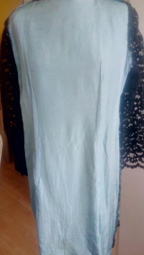 Čipkované šaty, l