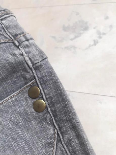 Skinny nohavice so zipsami, s