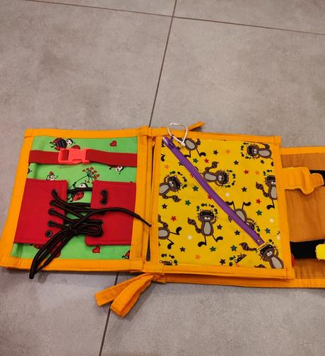 Handmade montessori knižka, 