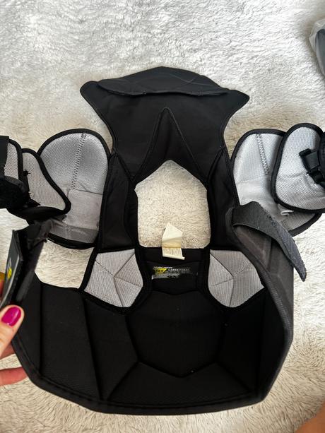 Hokejová vesta - ramená - ako nová, bauer,l