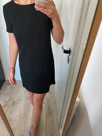 Čierne mini šaty, stradivarius,s