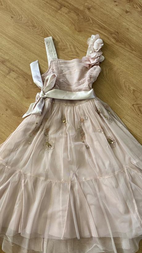 Dievčenské saty, next,134