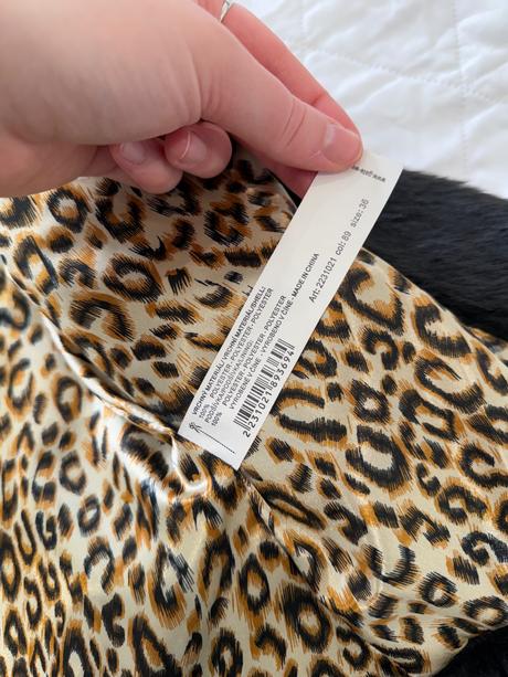 Luxusná čierna kožušinová vesta, gate,s