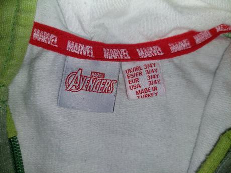 Zaujímavá mikina, rebel,98