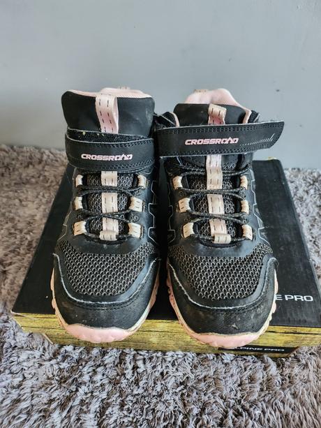 Turistické topanky, 33