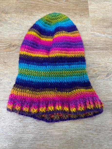 Farebná predĺžená čiapka handmade, 98