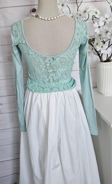 Krásna zaujímavá čipková blúzka, bershka,m