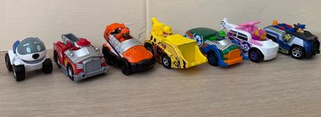 Labkova patrola - labkator + 7 kovovych vozidiel, 