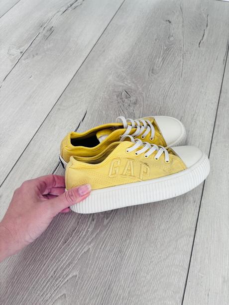 Nádherne platenky gap, gap,34