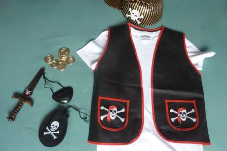 Karneval.kostým pirát,