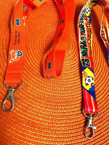 Šnúrky na kľúče 2 ks, 