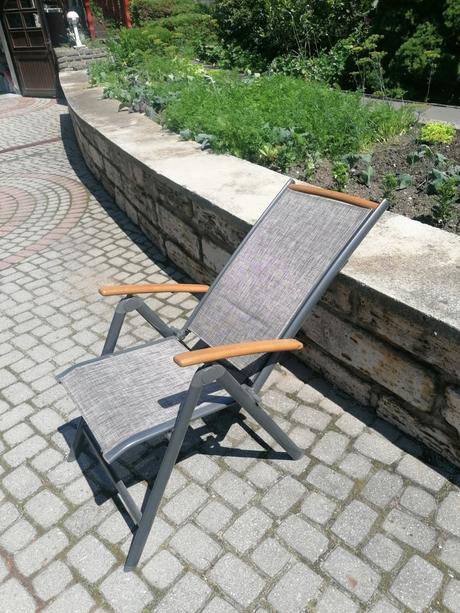 Lehátko -stolicka na opalovanie/ nabytok, 