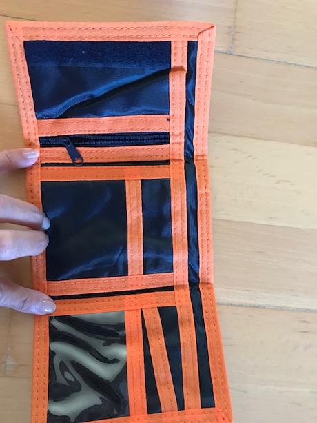 Peňaženka hot wheels, 