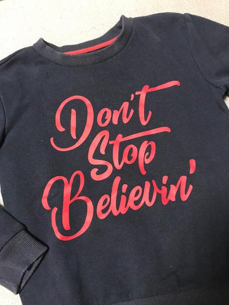 Mikina s napisom, reserved,122