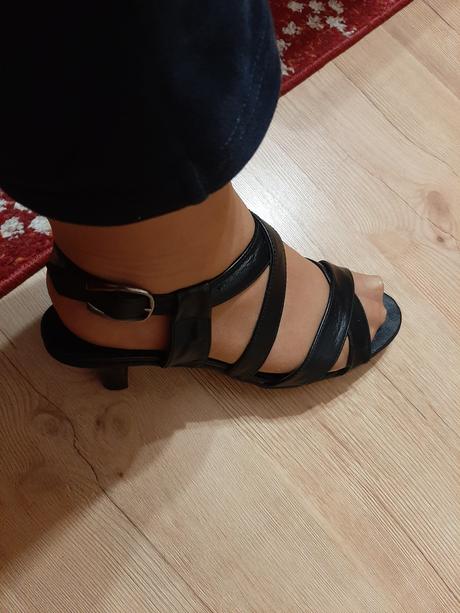Čierne kožené sandále č. 40, 40