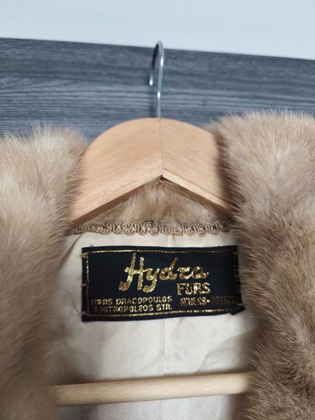 Pravy norkovy kozuch, s