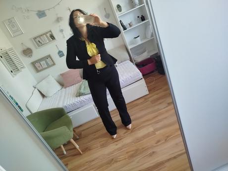 Zara zaujímavé sako vzadu s volanom, zara,l