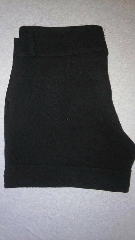 Elegantné šortky -  nenosené, m