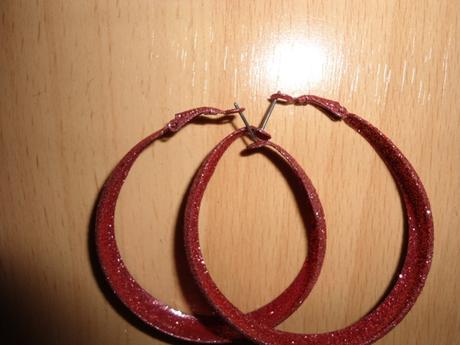 Cervene nausnice / kruhy, 