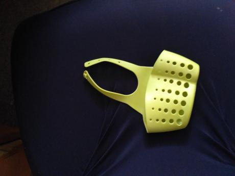 Košík na špongiu na riad, 