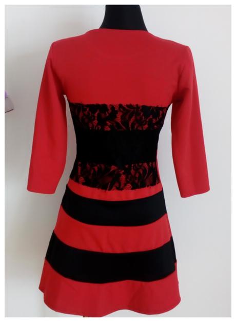 Šaty red, s