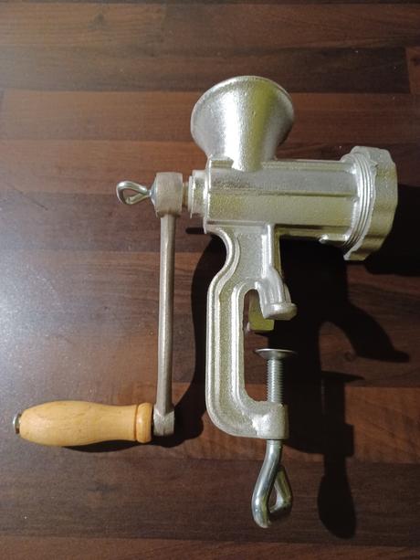 Ručný mlynček na mäso, 