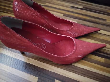 Extravagantné lodičky, 37