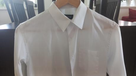 Biela košeľa, 35