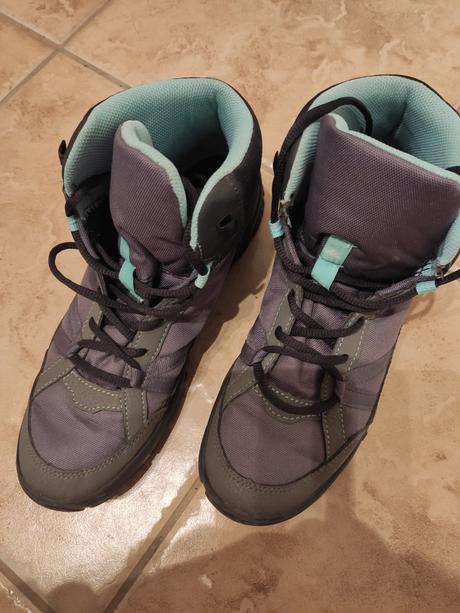 Turistické trekové topánky quechua, 39