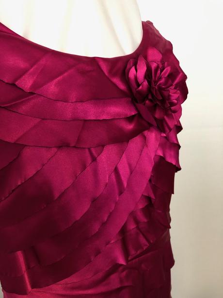 Sviatočné šaty, 42