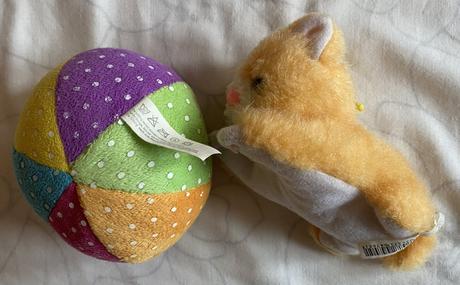 Mačička + loptička + 2ks, spolu 4 ks,