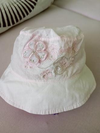 Letný klobúčik, 98