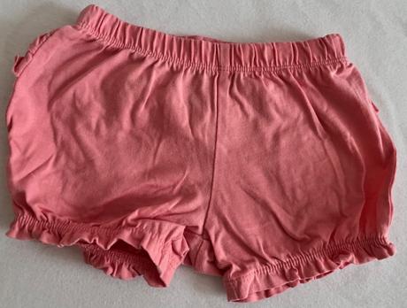 Tieto kratasky urobia paradu s volanikom vzadu, f&f,80