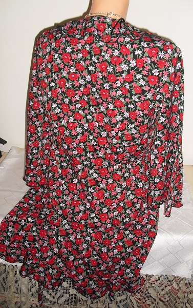 Luxusny kvietkovany zupancek,