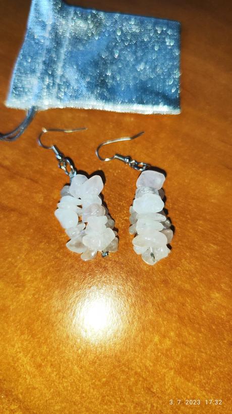 Náušnice s ruzeninu, 