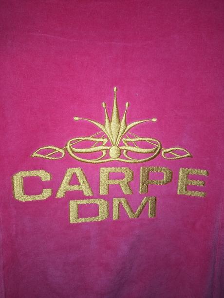 Teplakove supravy carpe diem, 152