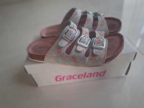 Šlapky, graceland,33