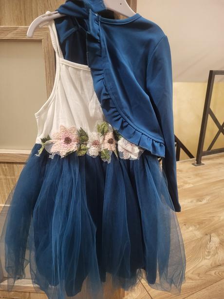 Šiatky s bolerkom, 110