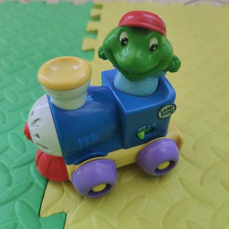 Leapfrog cho cho counting train, 
