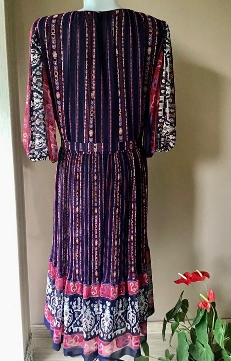 Krasne saty 2+1 napoly, 42