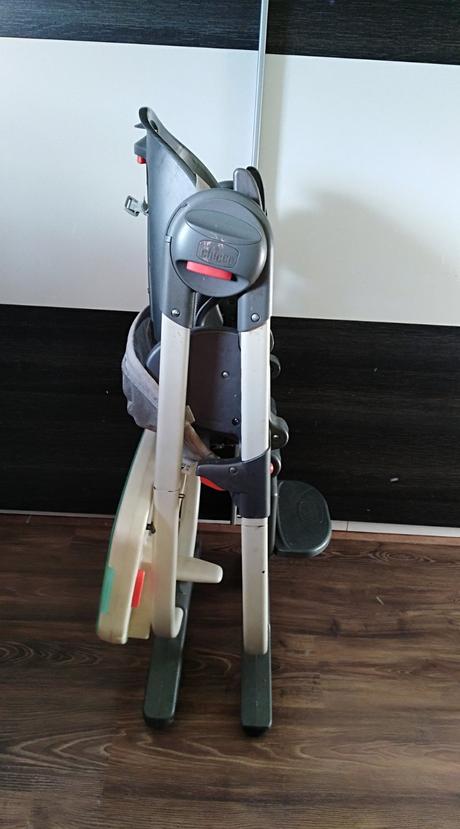 Jedalenska stolička chicco magické polly, chicco