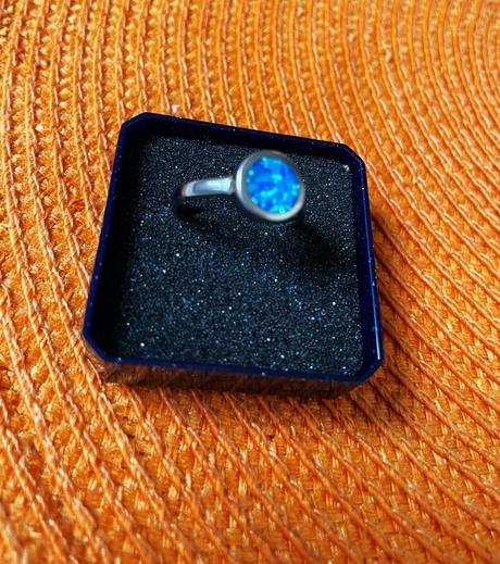 Strieborný prsteň s opálom,