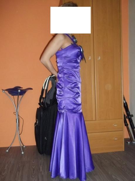 Spolocenske saty, 36