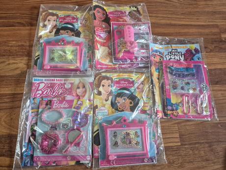 Predam destke časopisy aj s.hračkou, 